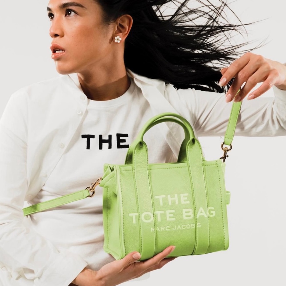 Marc Jacobs Mini The Tote bag in Shadow Lime